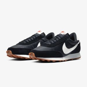 Nike Daybreak Sneakers